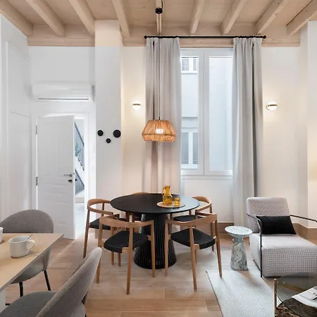 Magno Almansa Appartement *